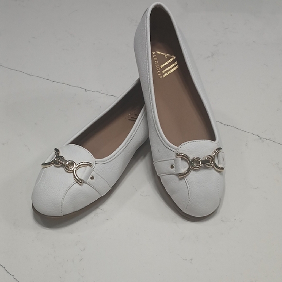 AEROSOLES White Leather Flats with Gold Accent - Picture 3 of 9